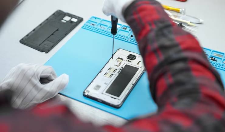 Five Ways to Tell If You Need Samsung Phone Repair or a Full Replacement